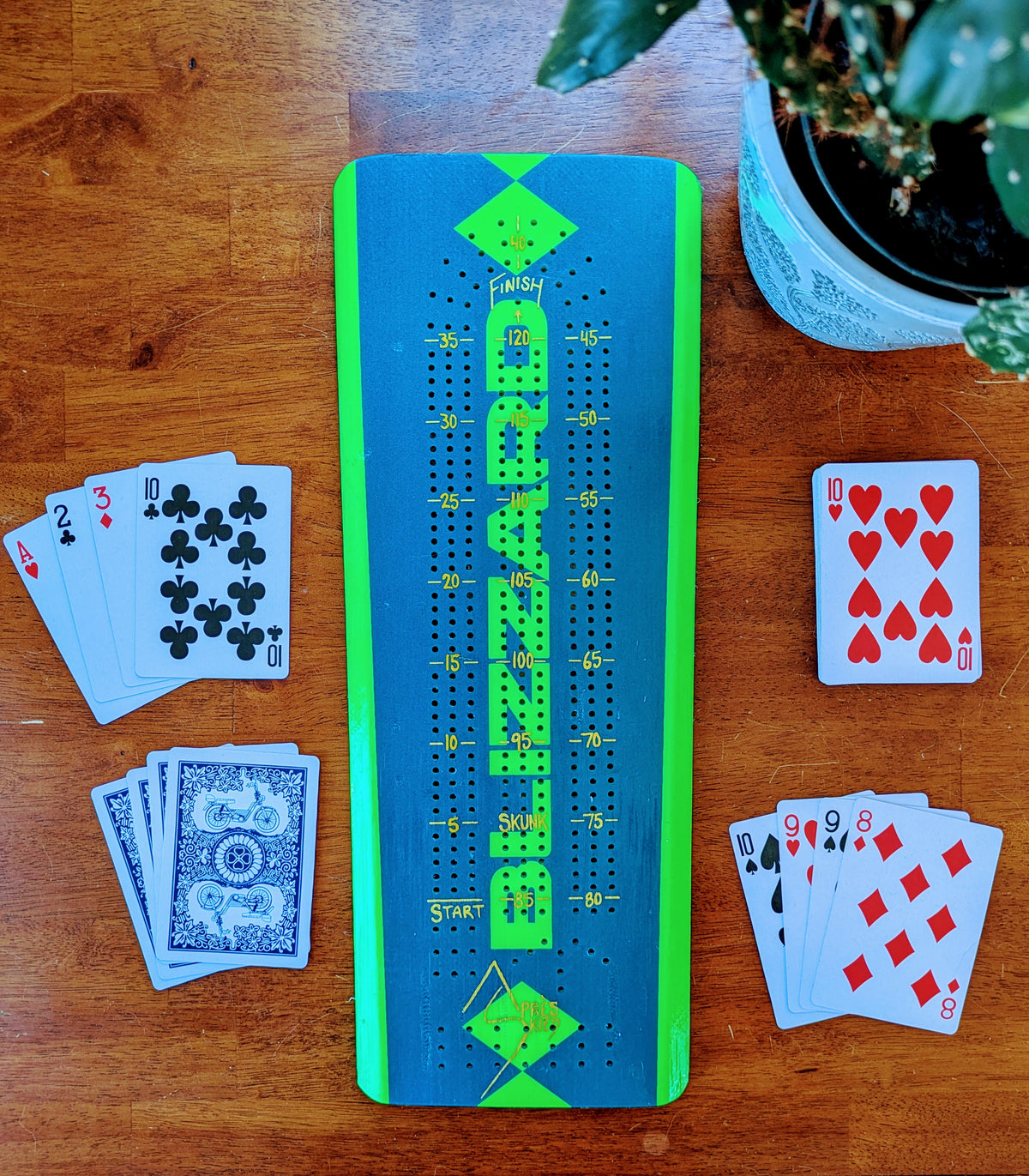 Blizzard Spur- Ski Cribbage board