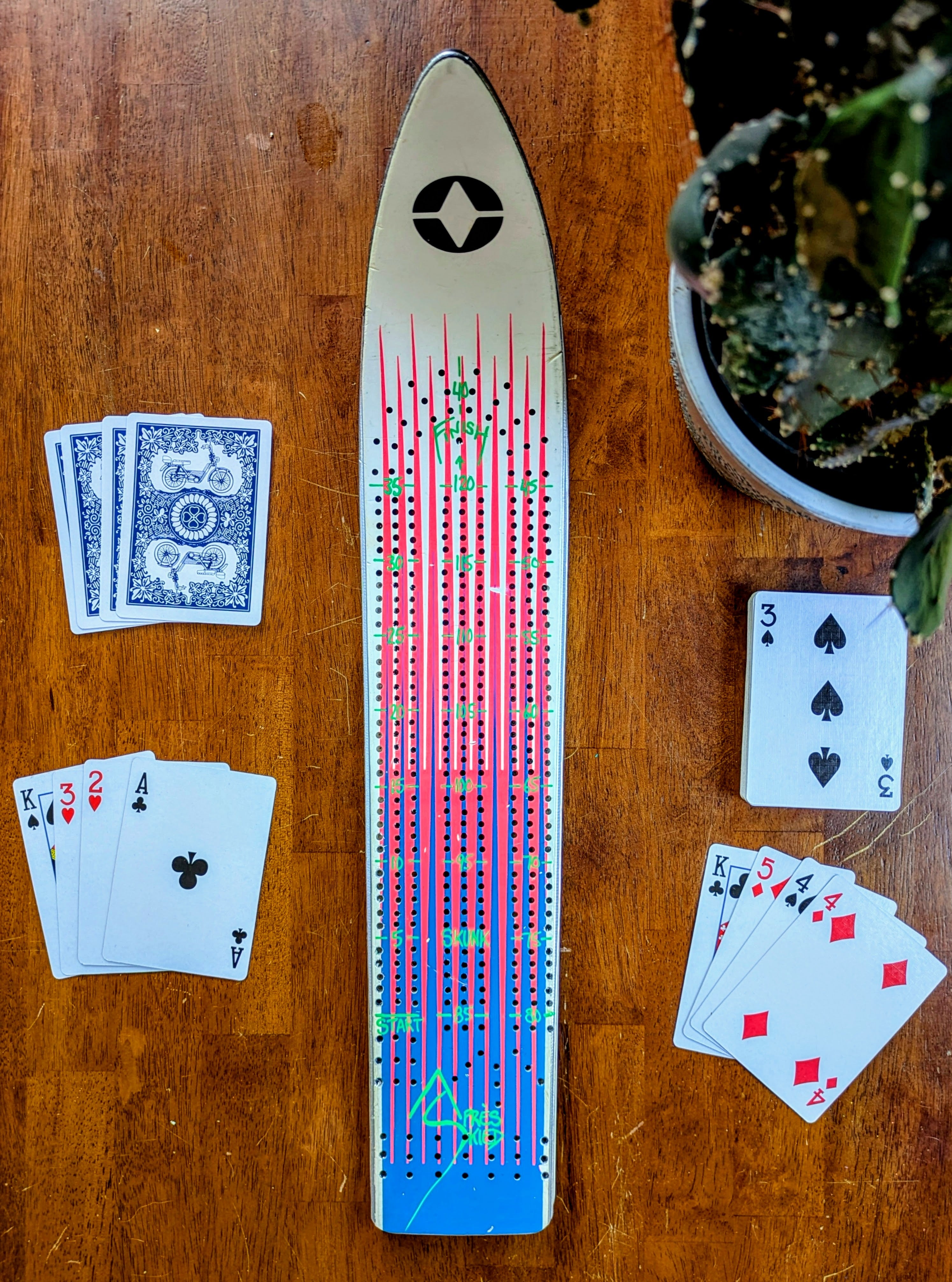 Olin - Skinny Ski Cribbage board