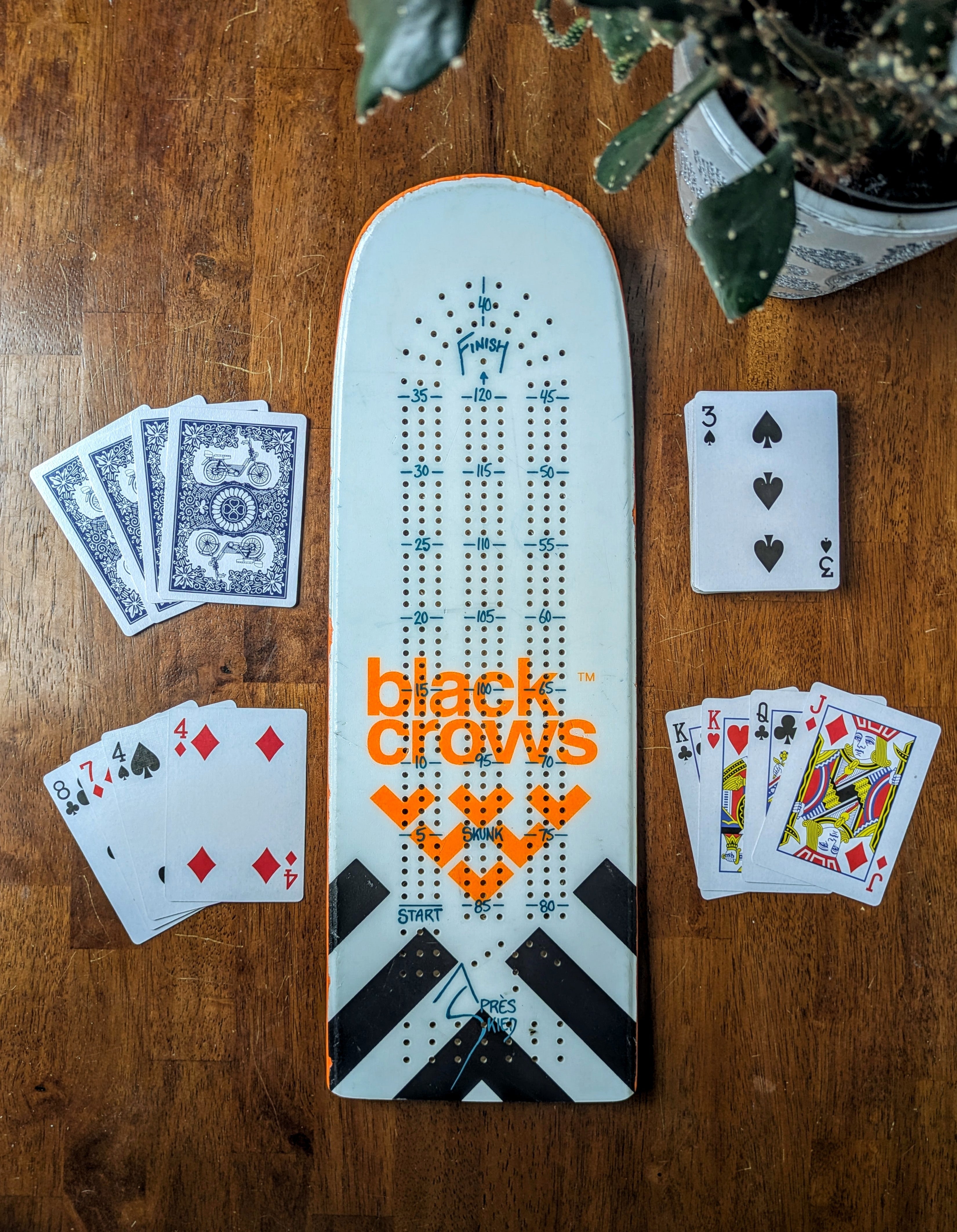 Black Crows - Ski Cribbage board